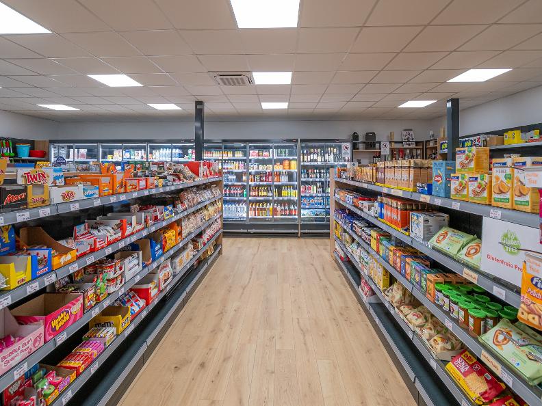 Image 4 - Camping Tamaro Resort